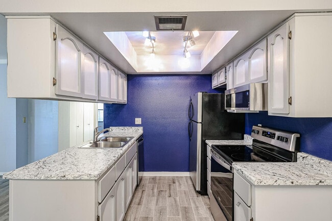 Building Photo - 3135 N 38th St