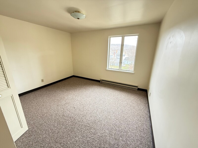 Building Photo - 302 15th St