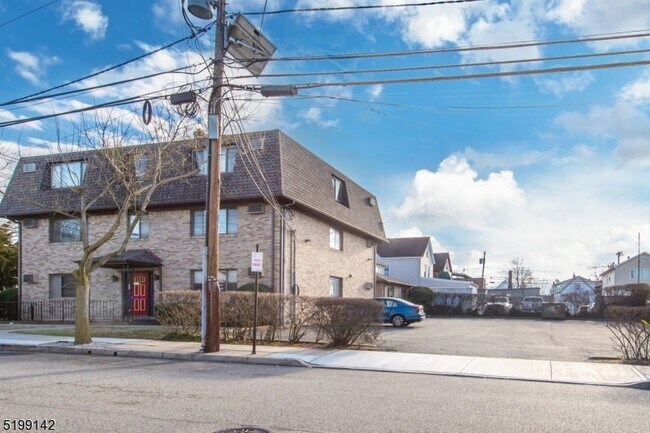 Building Photo - 685 Van Houten Ave