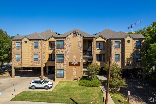 Building Photo - Vanderbilt Condominiums