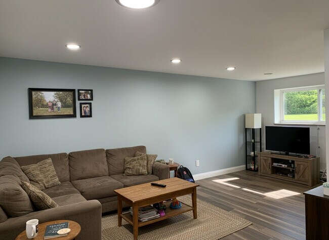 Building Photo - 195 Salem St