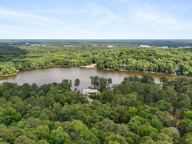 Building Photo - Chapel Hill Ranch Lakeshore community