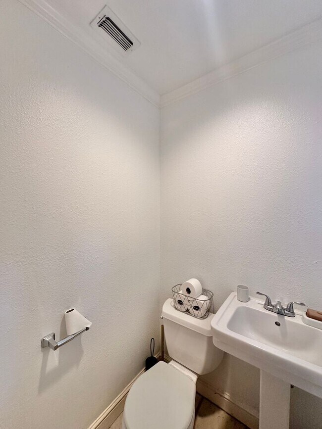 Building Photo - Tour Today! Spacious Country Retreat on 6+...