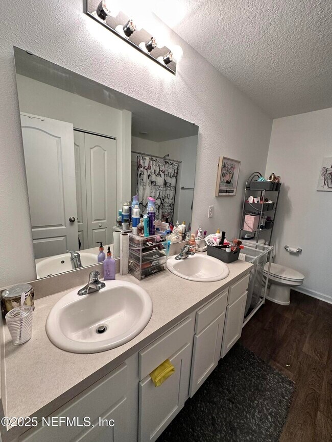 Building Photo - 2769 Oak Stream Dr
