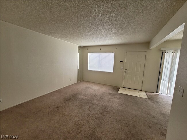 Building Photo - 241 Misty Isle Ln