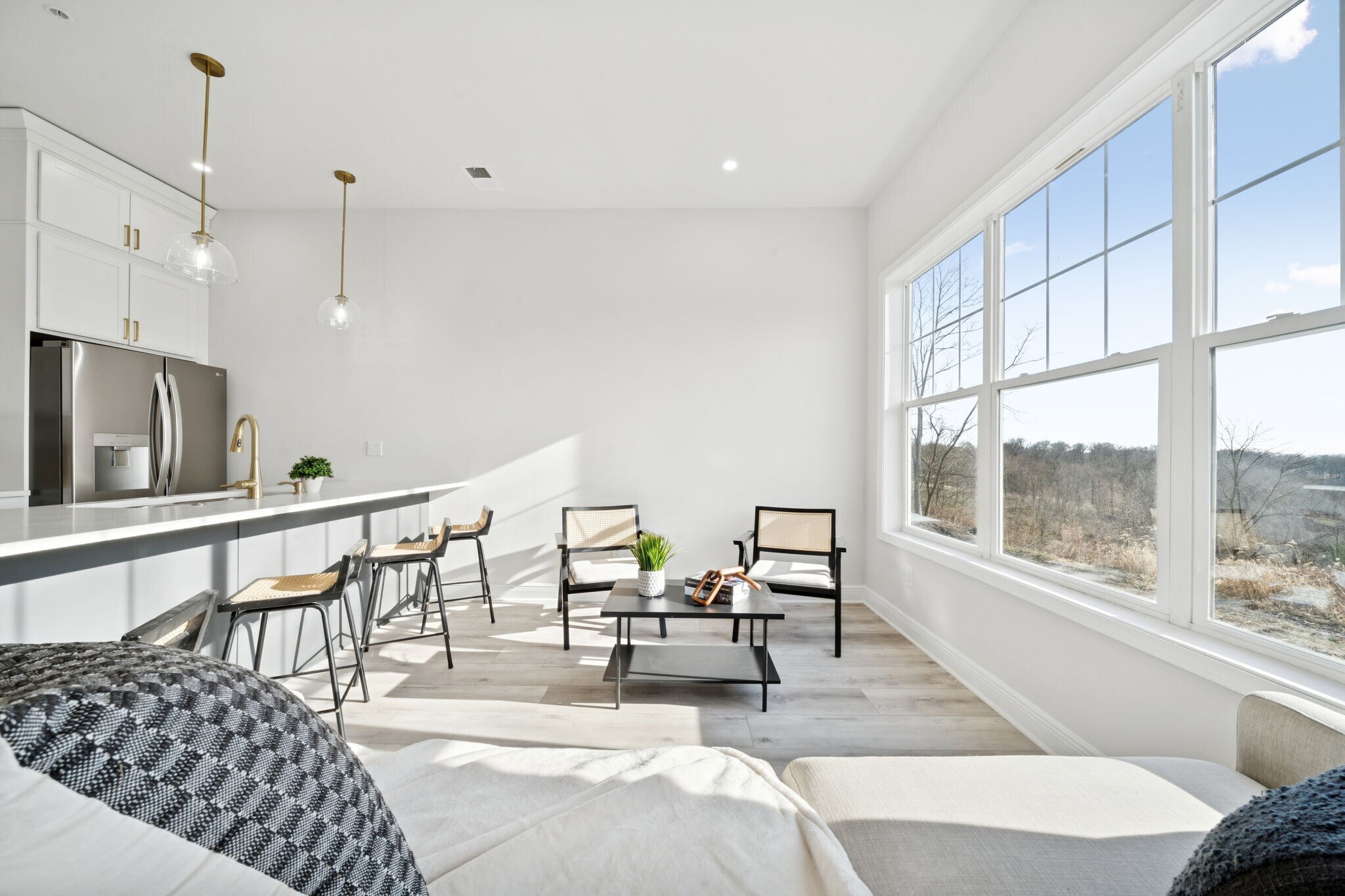 Building Photo - 2213 Lebanon Dr