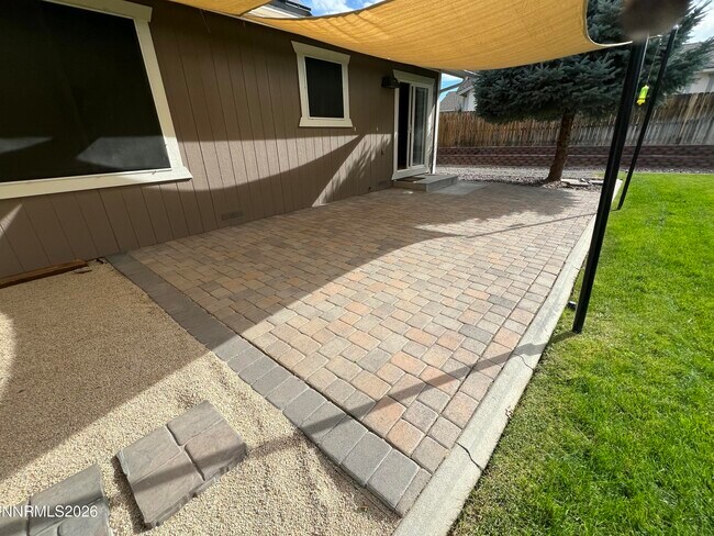 Building Photo - 2175 Albatross Way
