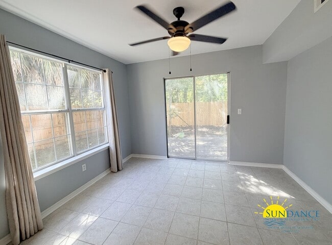 Building Photo - Spacious 4-Bedroom Cul-de-Sac Home Near Eglin AFB & Hurlburt Field!