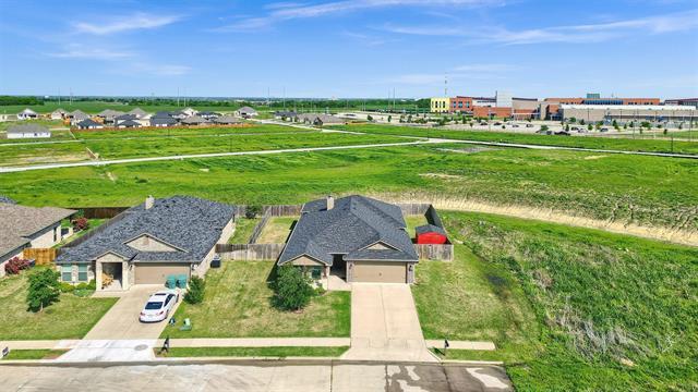 Building Photo - 2401 Southridge Ln