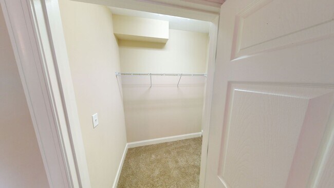 Building Photo - Extra Large Condo in Anderson Creek Club C...