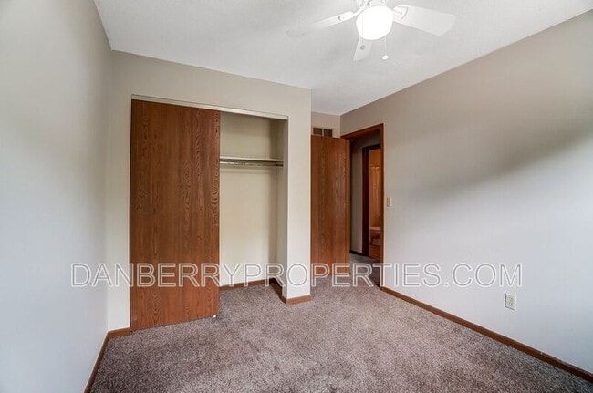 Building Photo - 3608 Willow Run Dr