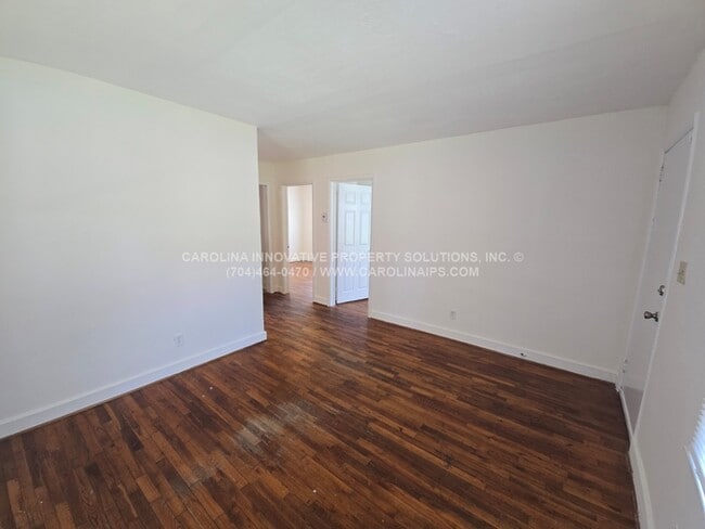 Building Photo - 1306 Fairmont St