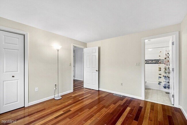 Building Photo - 2 br, 3 bath House - 17 Highland Ct