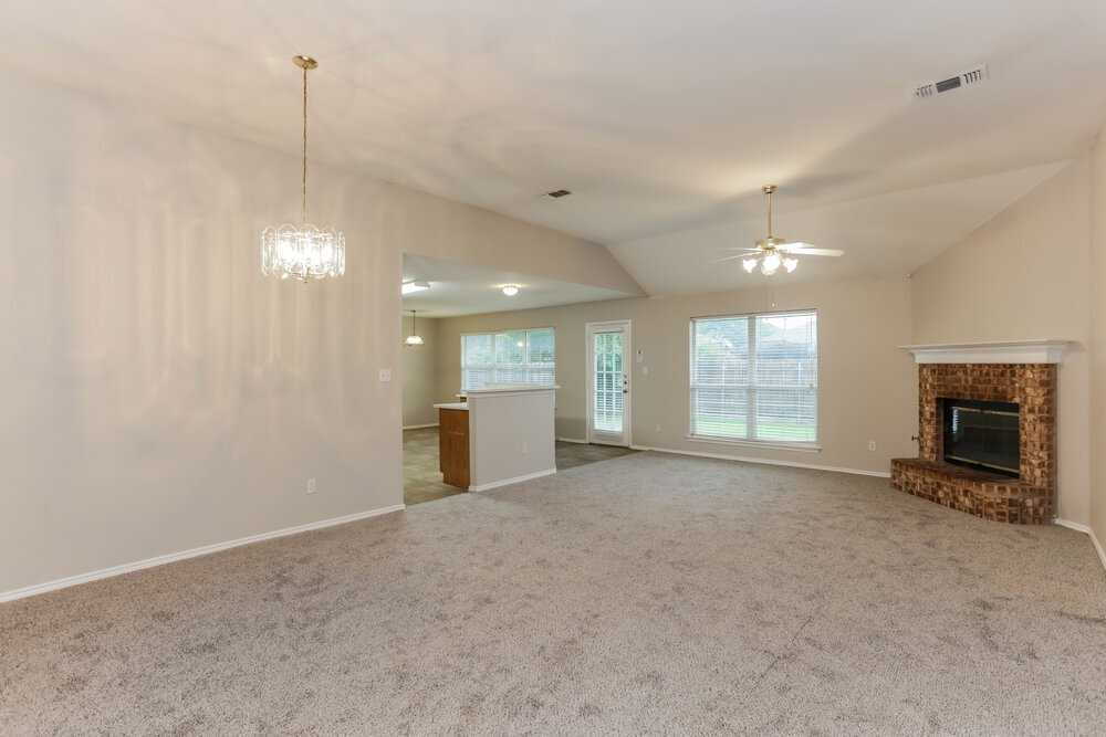 Building Photo - 7501 Fossil Garden Dr