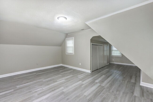 Building Photo - Large 4BR/2BA Ardsley Park House For Rent - Huge Yard