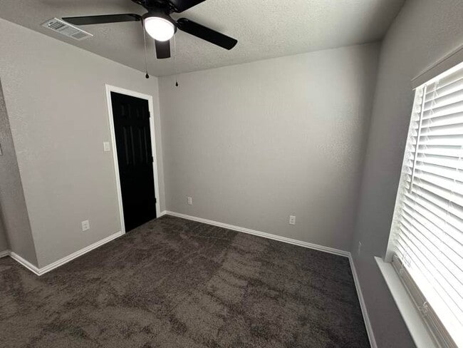 Building Photo - 4707 Midway Dr