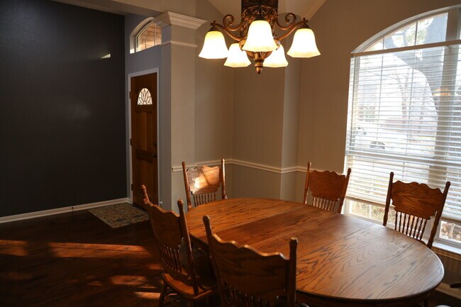 Formal Dining - 2132 Rodeo Dr