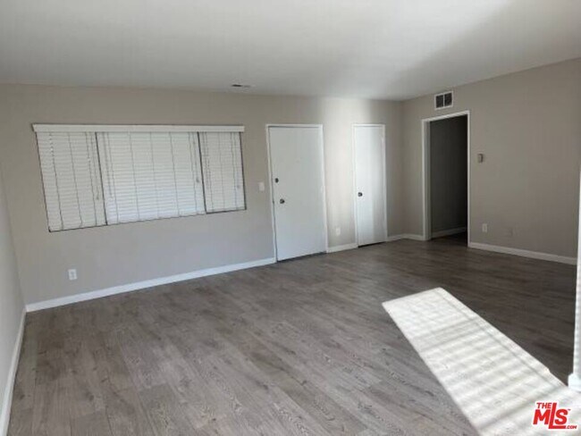 Building Photo - 2020 S Preuss Rd