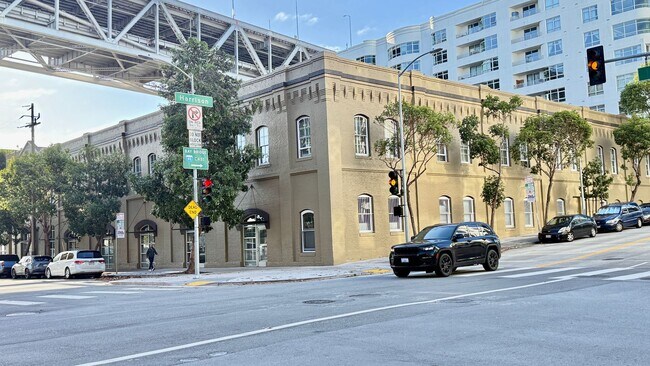 Building Photo - 12 Month Lease Term: Furnished 1BR Loft-style w/Den condo a block from The Embarcadero, Includes ...