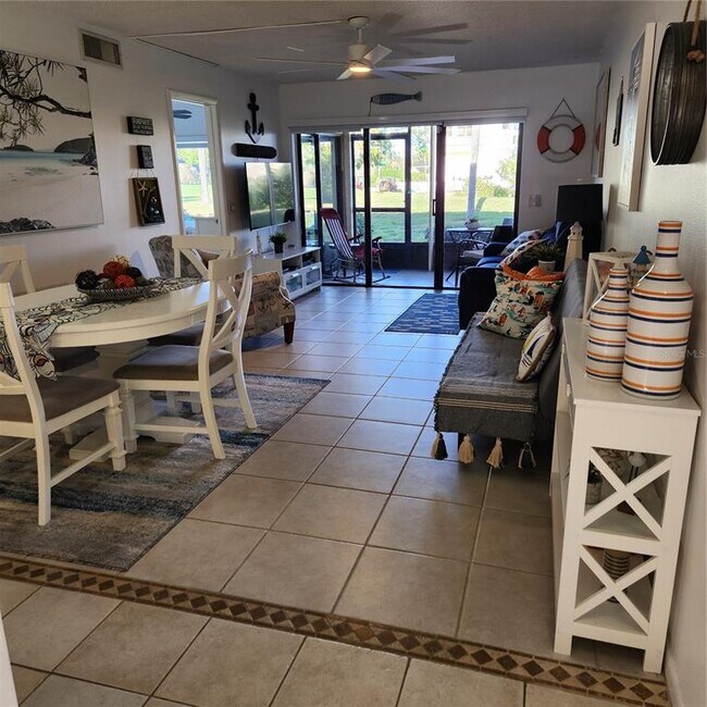 Building Photo - 6104 Palma Del Mar Blvd S
