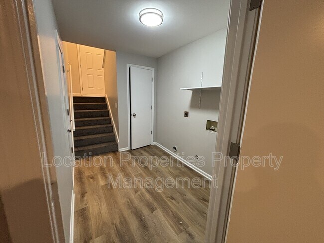 Building Photo - 1424 Applegate Ct