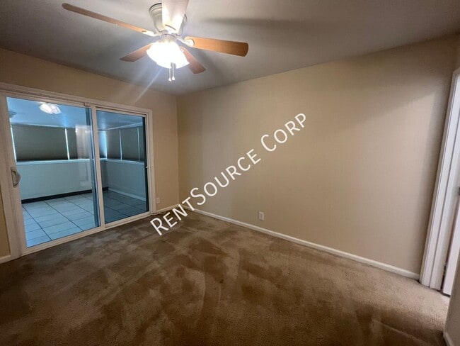 Building Photo - 1200 Kelly Dr