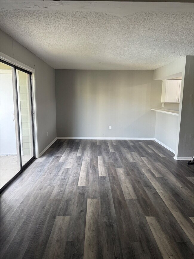 Building Photo - **Move in Special! Inquire now! **Recently...