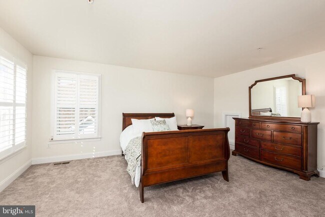 Building Photo - 858 Moorings Cir