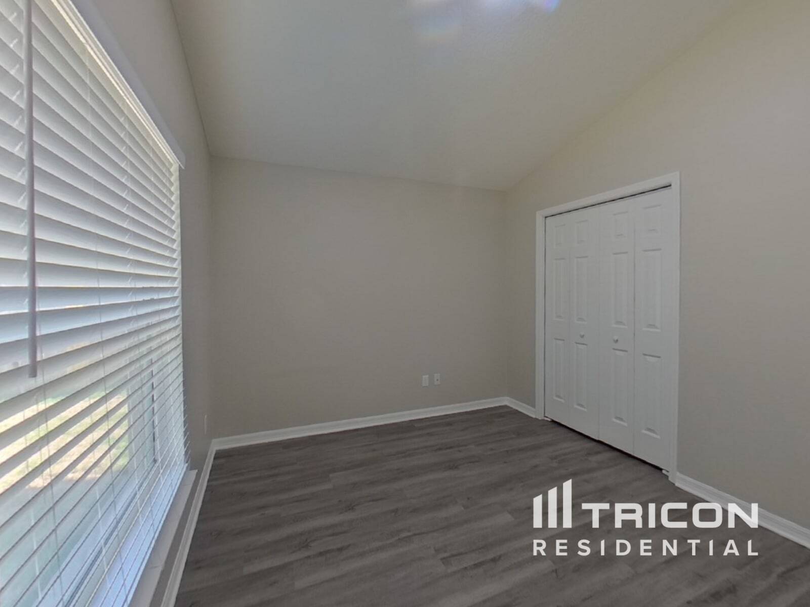 Building Photo - 10418 Reagans Run Dr