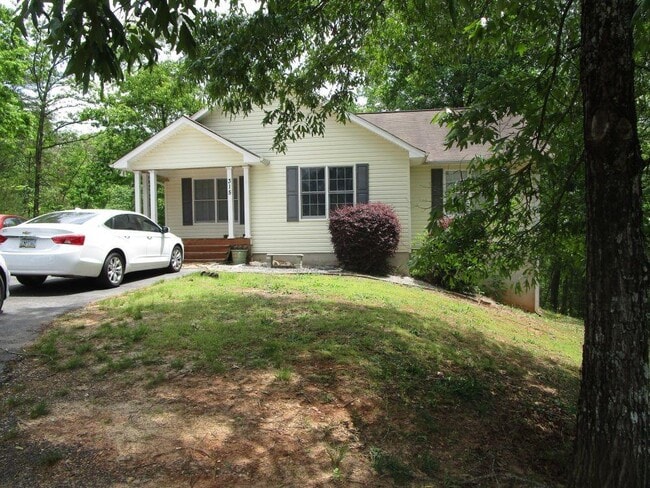 Building Photo - 315 High Ridge Ln