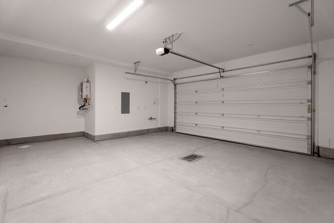 Building Photo - 91 Cinder Cone Ln