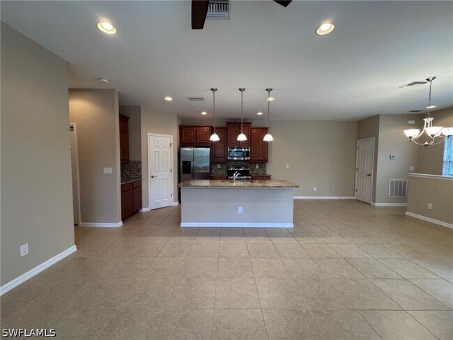 Building Photo - 23520 Alamanda Dr