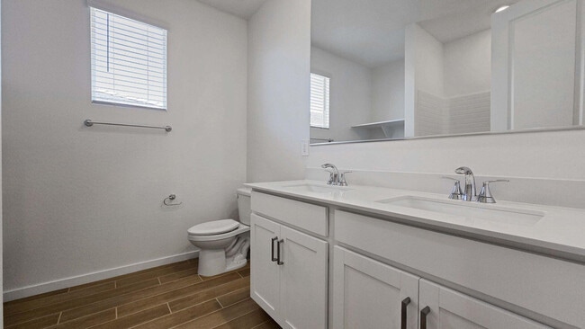 Building Photo - 17863 W Elm St