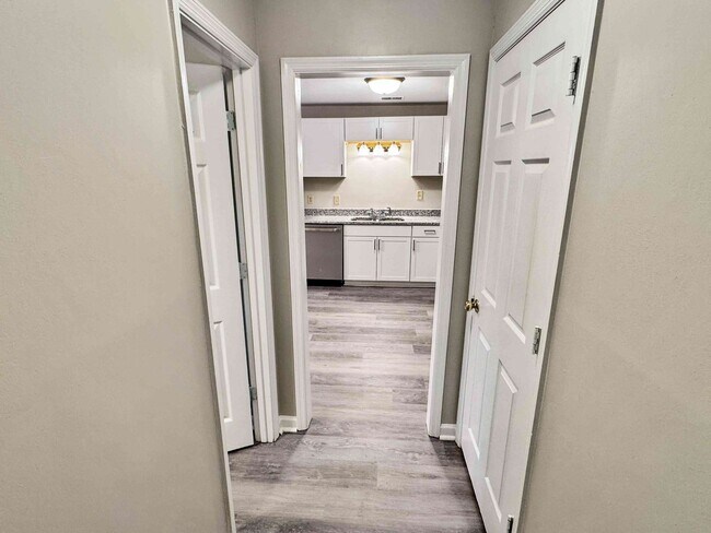 Building Photo - Renovated 4BR Home in Walton HS East Cobb