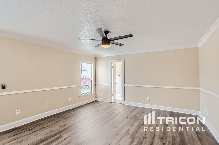 Building Photo - 1005 Faircloth Ct