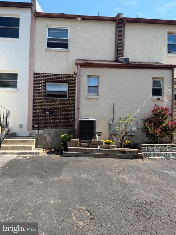 Building Photo - 32 Dora Dr