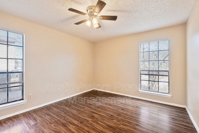 Building Photo - 301 Craddock Ave