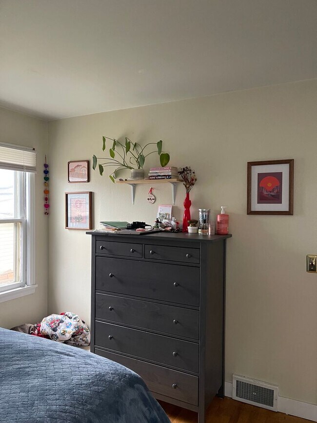 Building Photo - 123 Livingston St