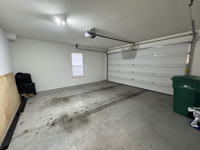 Building Photo - 661 Buck Drive