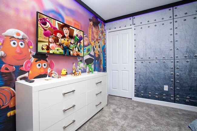 Building Photo - 2713 Bookmark Dr