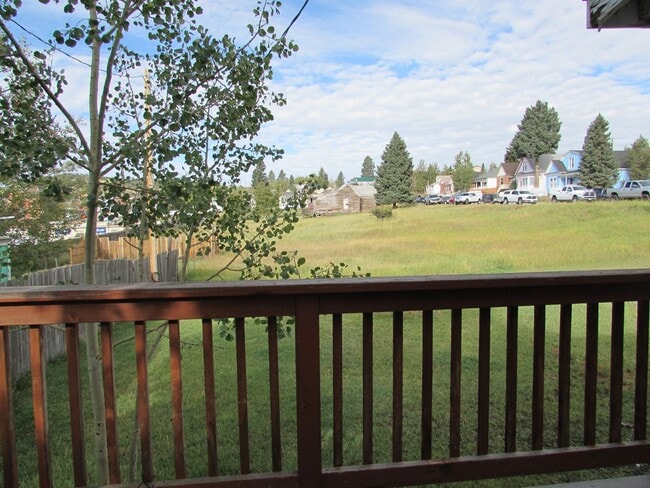 Building Photo - Downtown Victorian