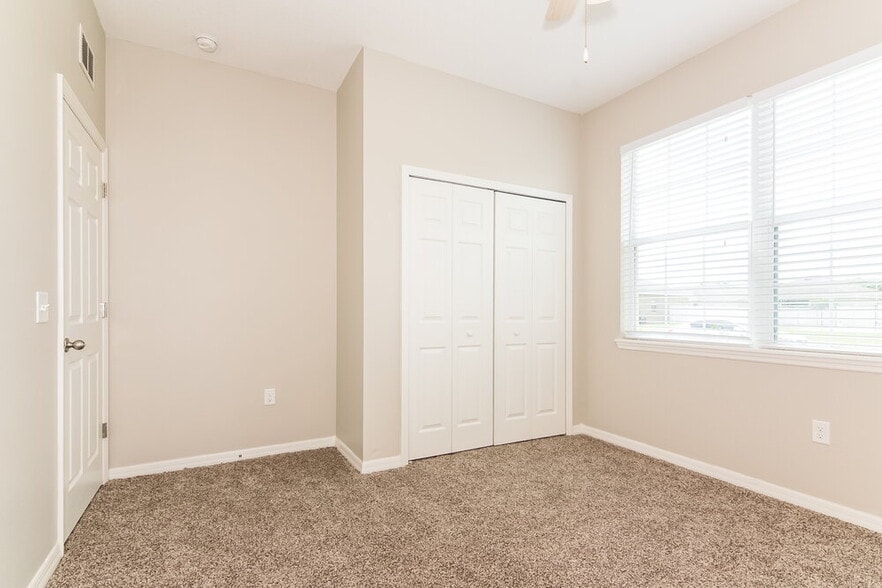 Building Photo - 955 Krenson Woods Rd