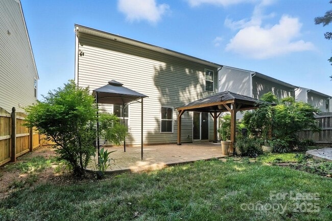 Building Photo - 1737 Hooper Court