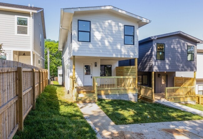 Building Photo - 1822 16th Ave N