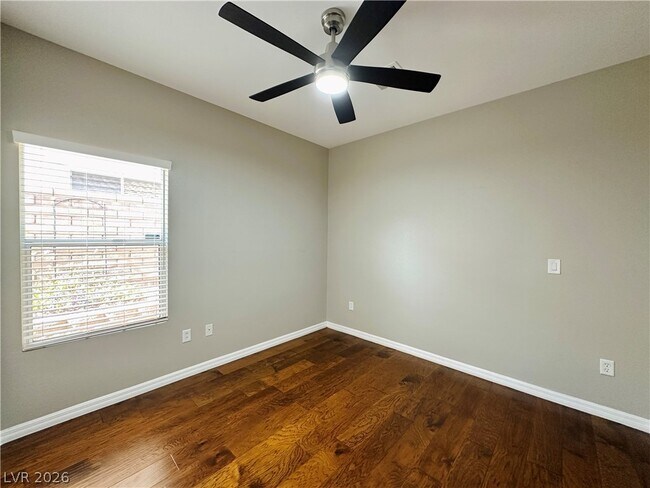 Building Photo - 956 Tafalla Ct