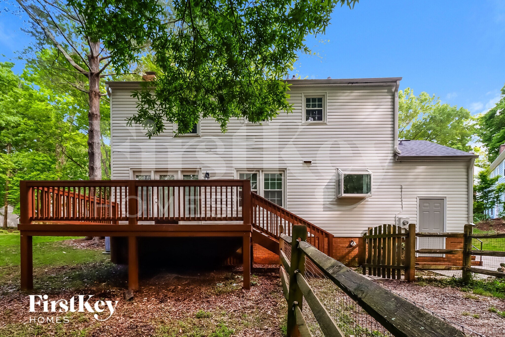 Building Photo - 7625 Summerwood Ln