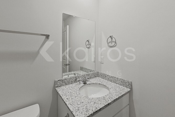 Building Photo - 310 Ironwood Ct