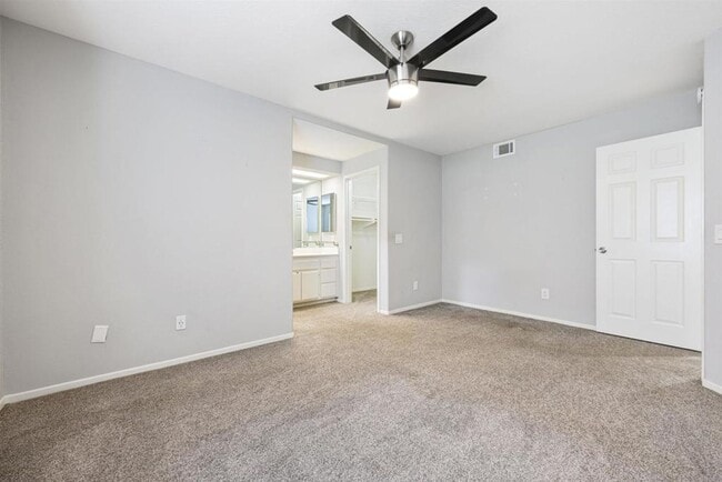 Building Photo - Remodeled 2BD Condo in the Heart of Old Poway