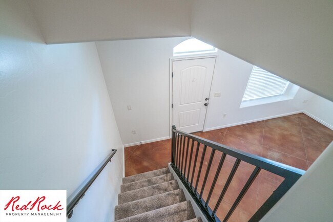 Building Photo - 2075 S Sir Monte Dr