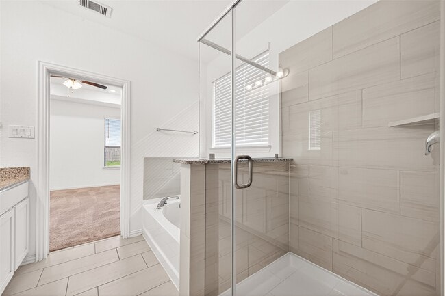 Building Photo - 8114 Royal Palm Ct